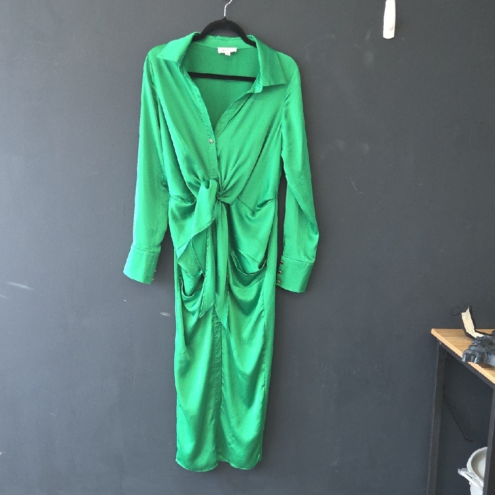 Green Ruched Sheath Dress with Notched Collar